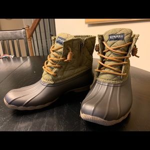Sperry Saltwater Quilted Duck Boots Women’s 6.5